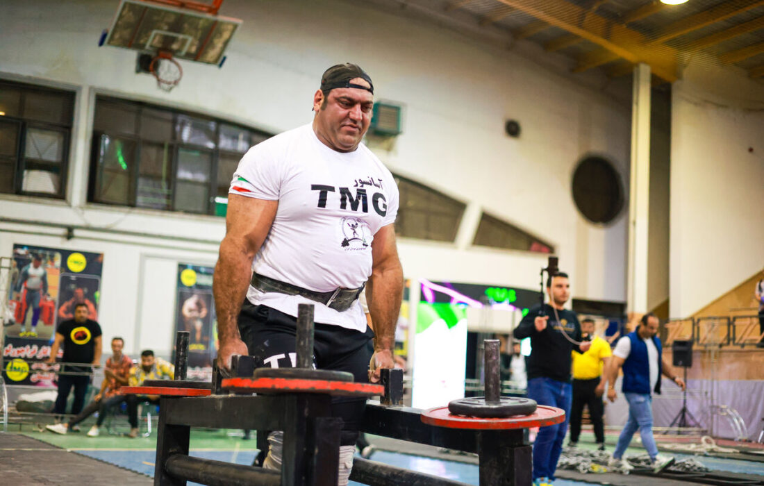 برگزاری مسابقات قویترین مردان ایران در میانه