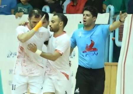 فحاشی نژادی تماشاگران قمی‌‌ علیه کاپیتان مس سونگون