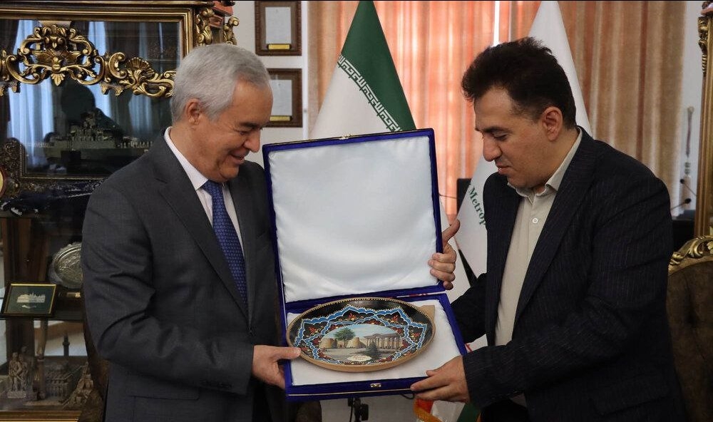 ظرفیت‌های تبریز باعث تبادلات با تاجیکستان شود