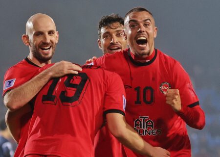 موتورِ تراکتور در آسیا روشن ماند