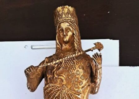 کشف یک قطعه مجسمه شبه طلا در مراغه