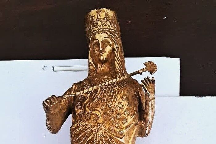 کشف یک قطعه مجسمه شبه طلا در مراغه