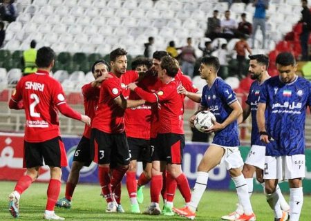 آمار حکم‌ به صعود تراکتور می‌دهد