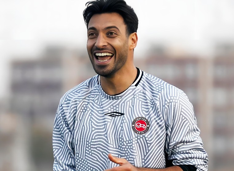 خندههای معنادار کاپیتان تراکتور + تصاویر