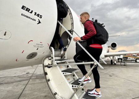 کاروان تراکتور راهی امارات شد