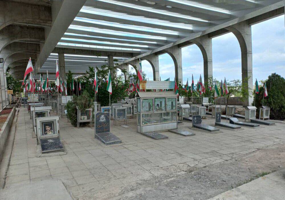 بازنگری در پروژه ساماندهی گلزار شهدا وادی رحمت