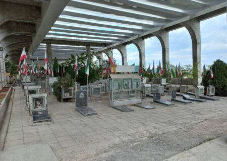 بازنگری در پروژه ساماندهی گلزار شهدا وادی رحمت