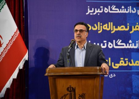 دانشگاه باشگاه احزاب نیست