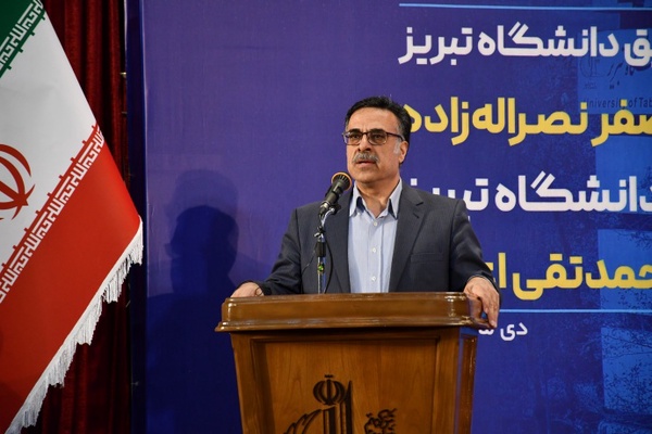 دانشگاه باشگاه احزاب نیست