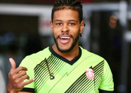 «کوتینیو» آماده اولین بازی برای مس سونگون