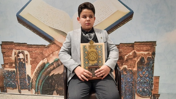 مادری که چشم پسر برای حفظ قرآن شد