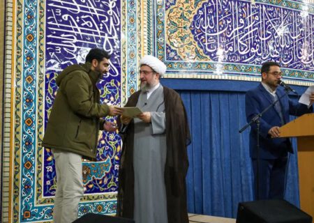 تجلیل از خانواده‌های 4 فرزندی در نماز جمعه تبریز