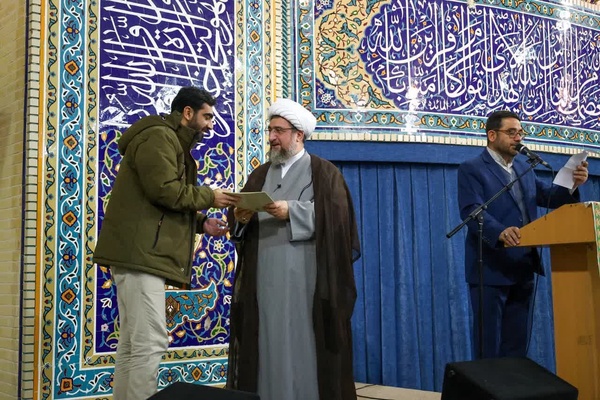 تجلیل از خانوادههای 4 فرزندی در نماز جمعه تبریز