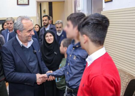 میهمانی یلدایی استاندار در جمع «فرزندان رحمت»
