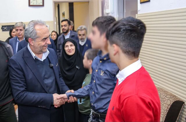میهمانی یلدایی استاندار در جمع «فرزندان رحمت»