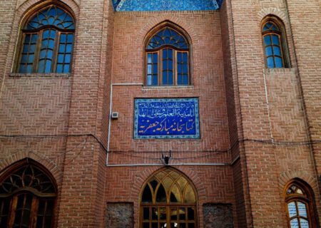 انتقاد از تعطیلی کتابخانه جعفریه تبریز