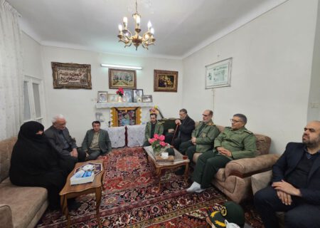 عارفِ ۱۷ ساله‌ای که خط‌شکن بود