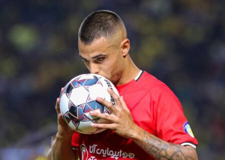 آلوز: احساس می‌کردیم در یادگار بازی می‌کنیم