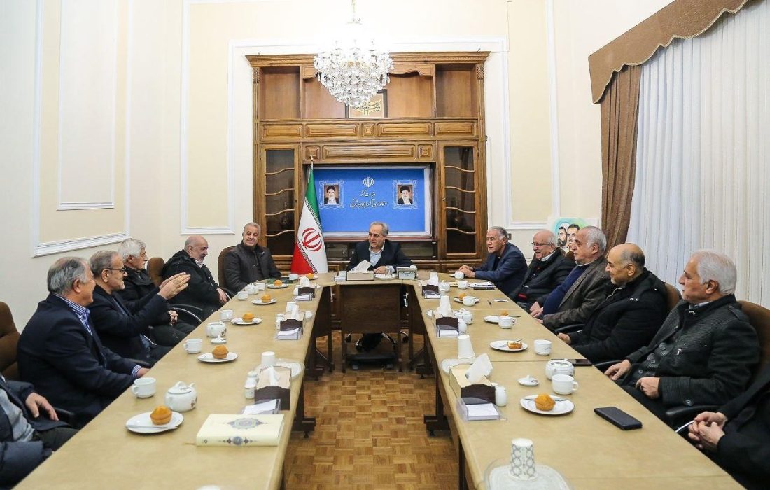 تاکید بر احیای کارخانه و تیم فوتبال ماشین سازی