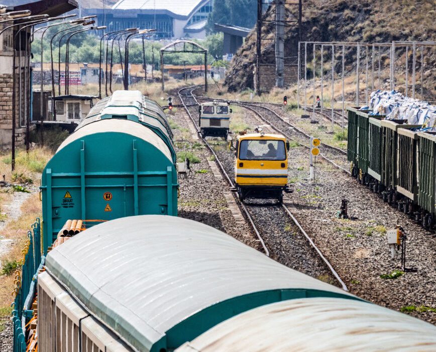 رشد 26 درصدی حمل و نقل ریلی باری در آذربایجان