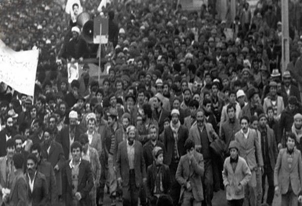 ارتقاء علمی ایران از برکات انقلاب است