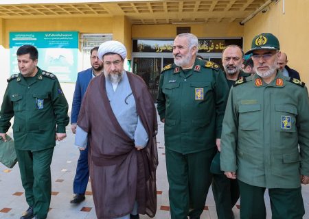 دیدار نماینده ولی‌فقیه با فرمانده سپاه عاشورا