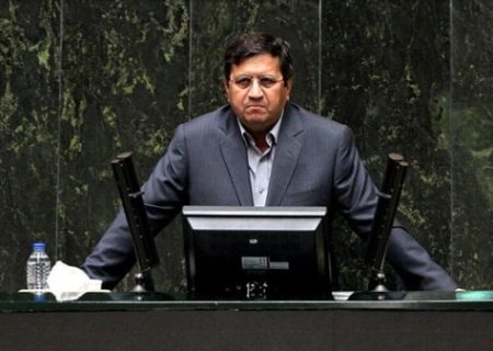 ارجاع استیضاح همتی به کمیسیون اقتصادی