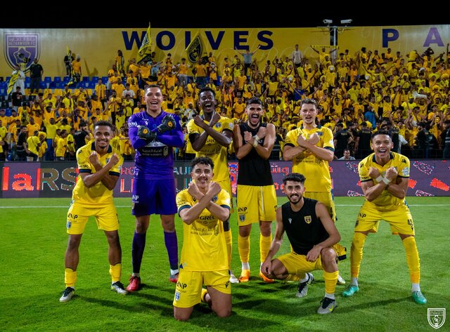 پوستر جالب حریف تراکتور برای بازی امشب