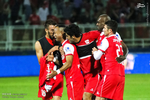 تاریخ با تراکتور راه میآید؟