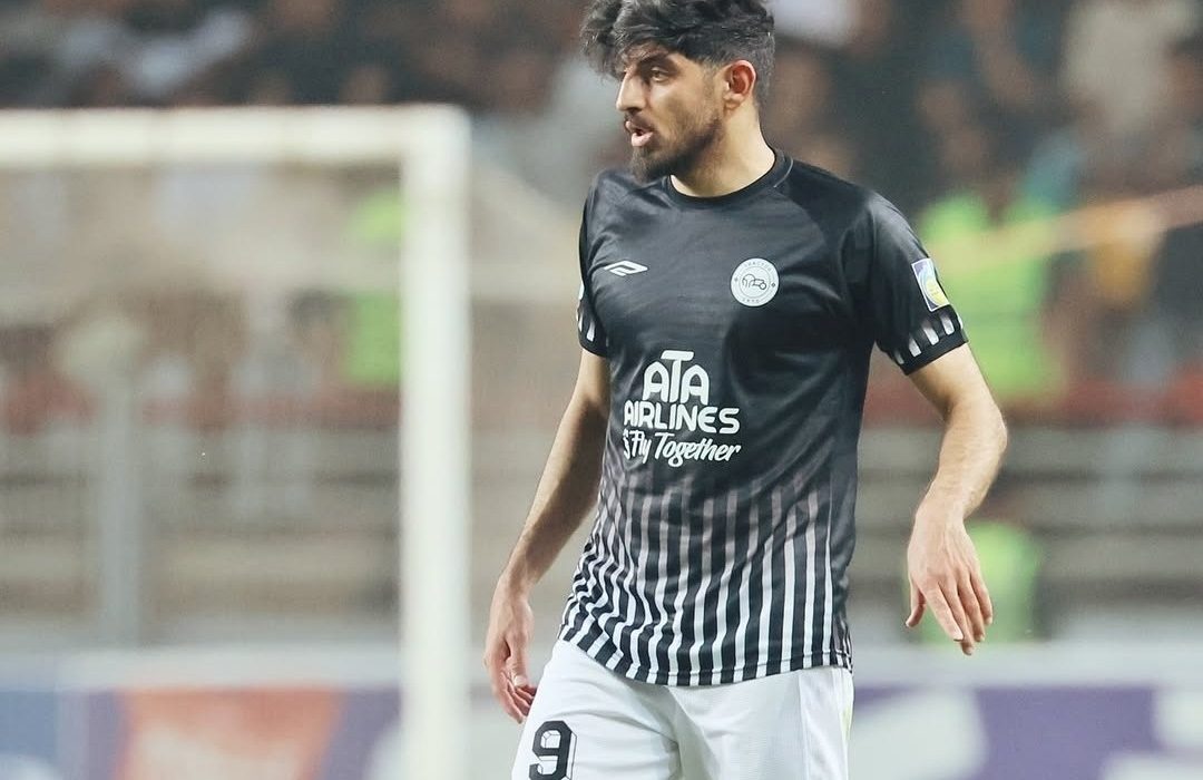 ترابی، مسیرگشای تراکتور در جاده قهرمانی