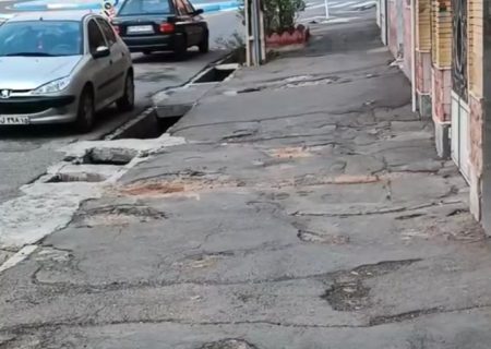 انتقاد از تخریب پیاده‌رو در باغمیشه