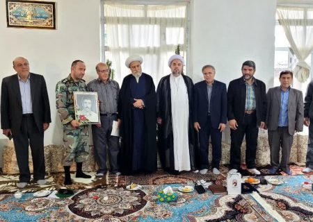 دیدار با خانواده شهدای اسارت در باسمنج