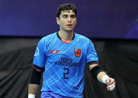 سنگربان اسطوره‌ای مس سونگون غزل خداحافظی خواند + عکس