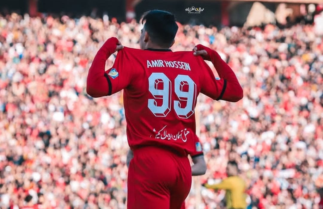 حسینزاده سومین آقای گل تاریخ تراکتور شد