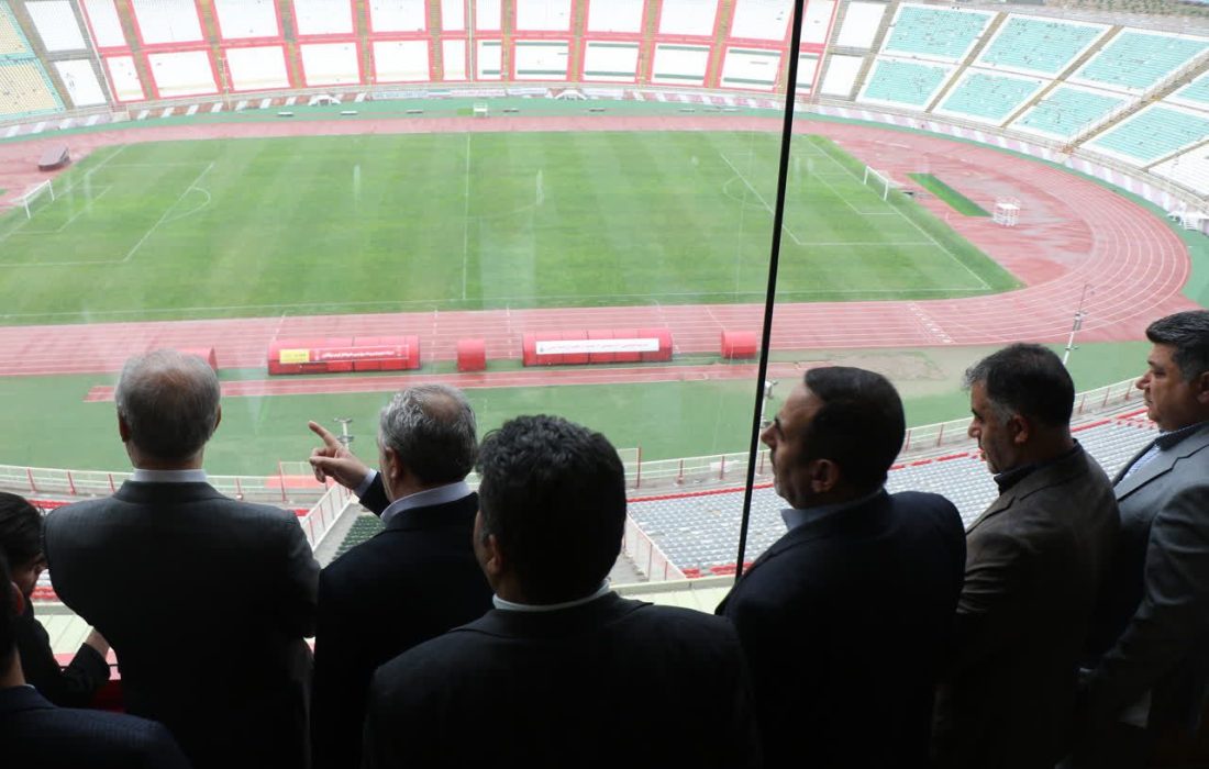 خانه تراکتور چشمانتظار وعدهها