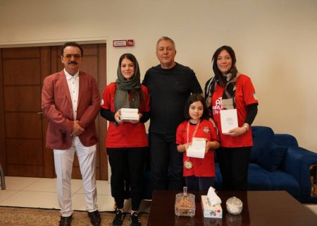 هدیه خاص مالک تراکتور به خانواده اسکوچیچ