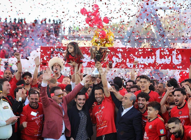 رکورد جهانی، جشن تاریخی؛ یاشاسین تراکتور!