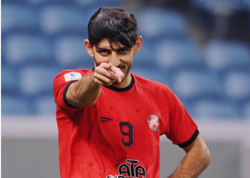 «مهندس» در تراکتور میماند