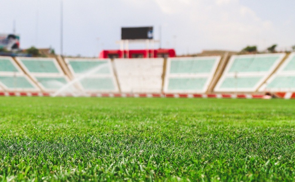 آغاز عملیات تعویض چمن یادگار در هفته جاری