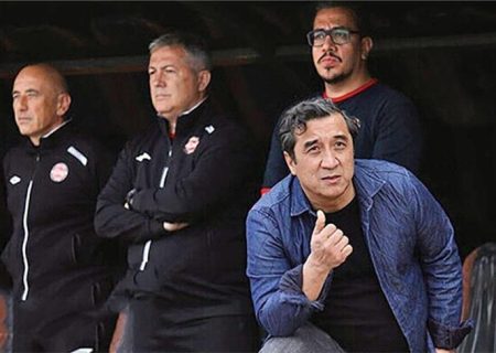 خاطره‌بازی مدیر تراکتور با بازی قرن + عکس