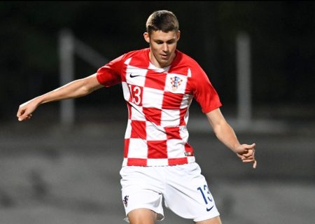 مدافع کروات در آستانه پیوستن به تراکتور