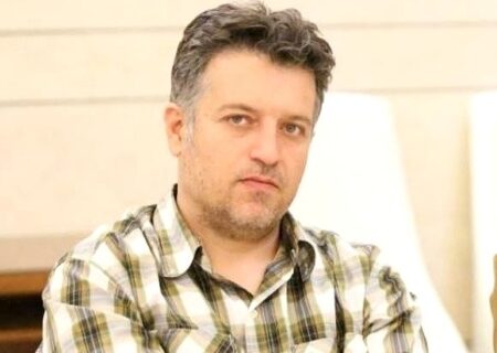 واگذاری تیم فوتبال در شرایط فعلی خیانت است