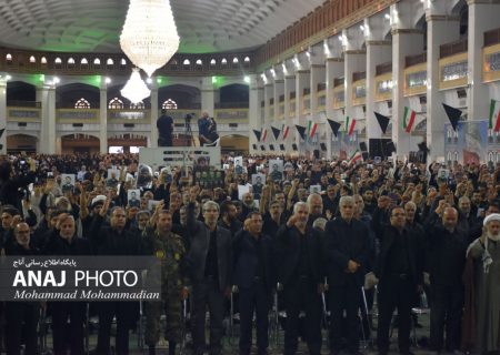 قیام تبریز برای تکریم شهیدان اقتدار