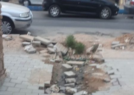 «۳ ماه است که ترکیدگی لوله فاضلاب ترمیم نشده»