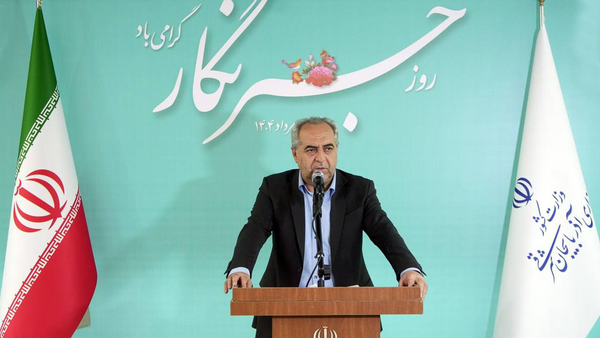 به اندازه ۱۷ استاندار با بحران‌ها  مواجه بودیم