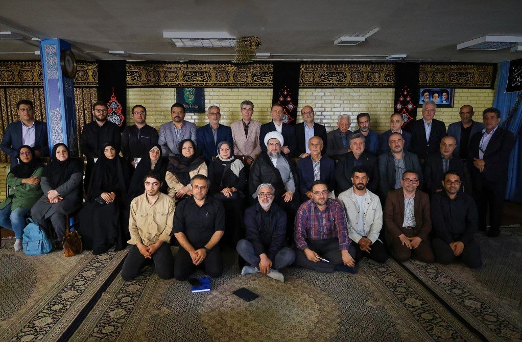 «حاج آقا بیت شما مستثنی نیست؟»