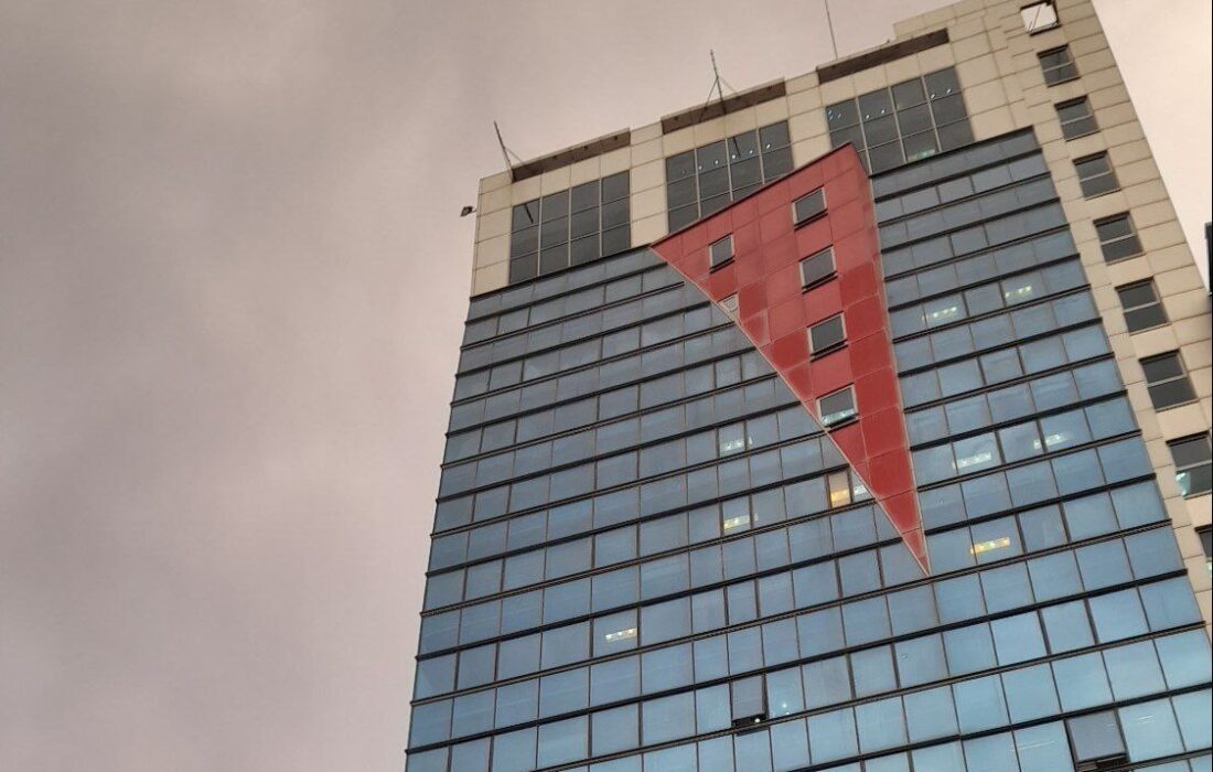 صفهای طولانی آسانسور در مجتمعهای درمانی