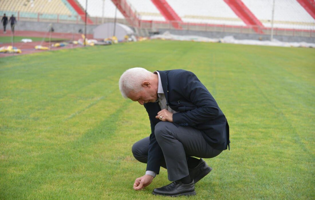 تصاویر/ بازدید معاون وزیر ورزش از ورزشگاه یادگار