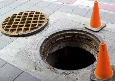 نبود پوشش ایمن دریچه فاضلاب حادثه‌ساز شد