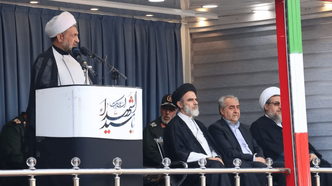 مغزهای پوسیده عاشق آمریکا باید تصفیه شوند